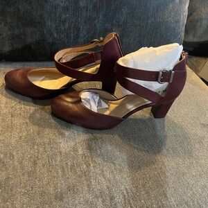 Lifestride Marlene - NEW - Elegant Burgundy Women's Heels